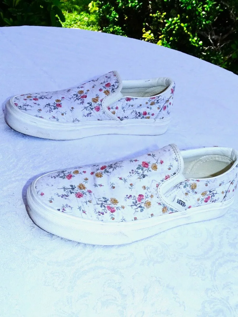 Vans White Floral Pattern Slip Ons 7.5